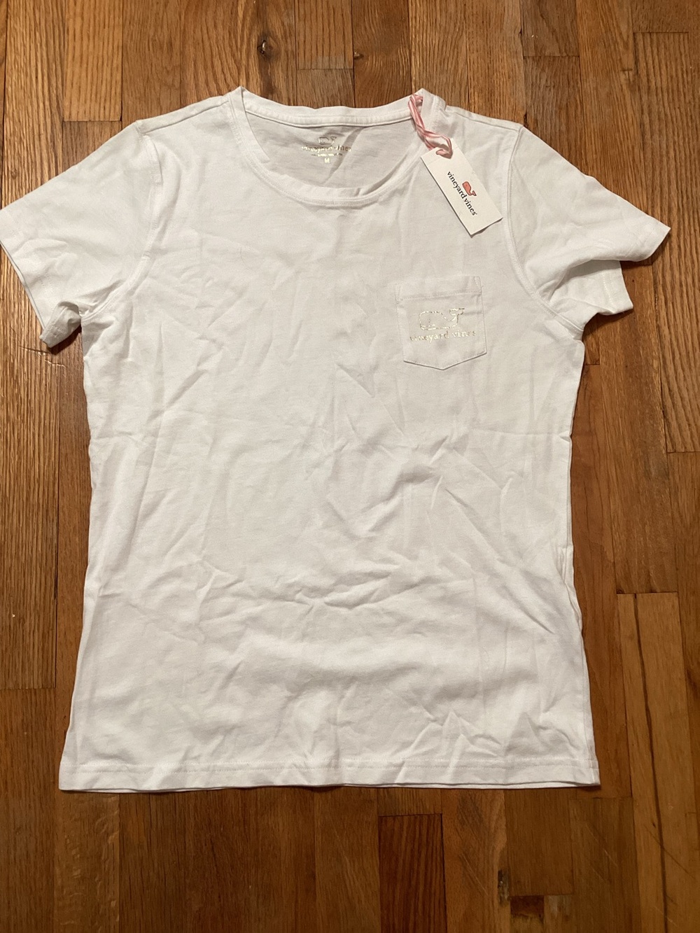 Vineyard Vines White Pocket Tee with Gold Foil Whale NWT W M